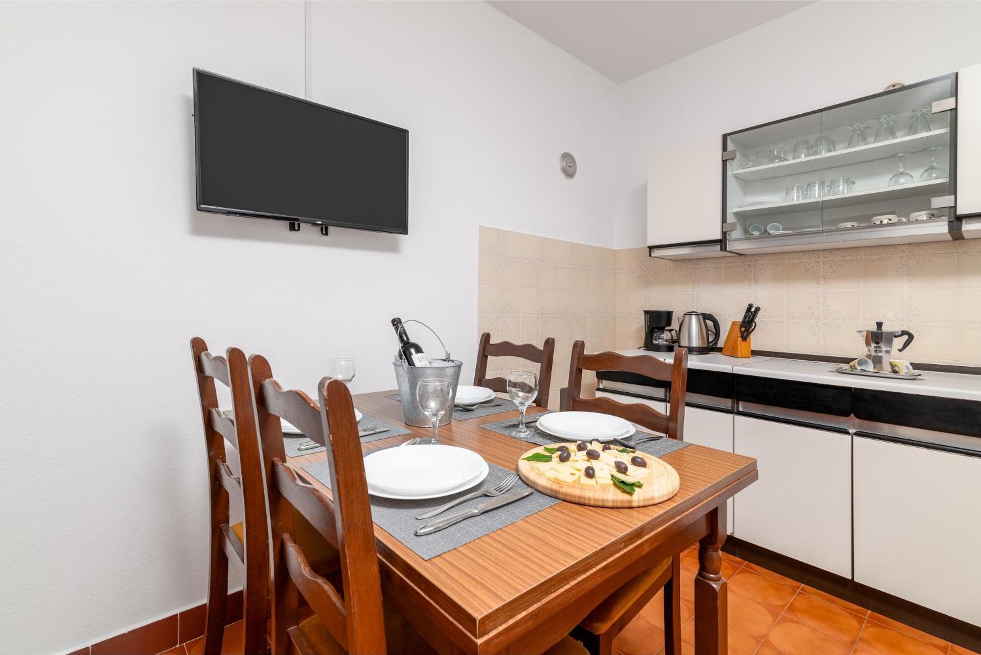 Apartments With A Parking Space Fazana - 18334 Exterior foto